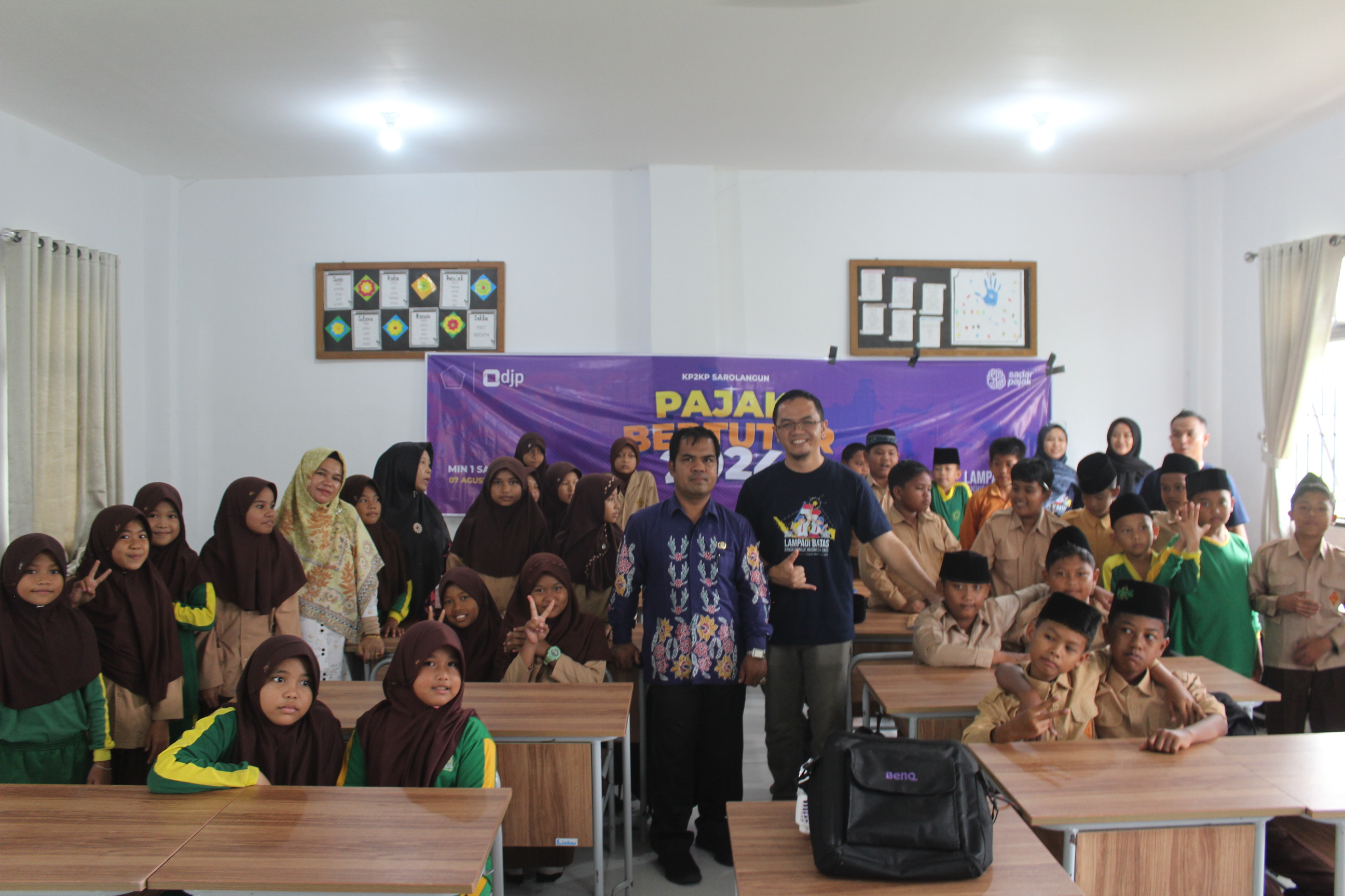 SOSIALISASI PAJAK DI MIN 1 SAROLANGUN